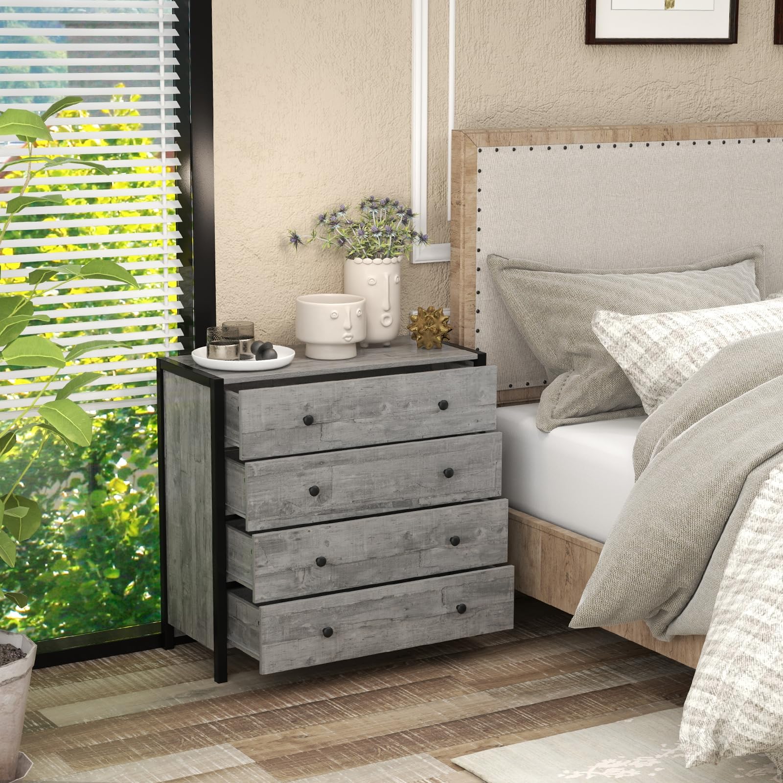 Giantex Dresser for Bedroom with 4 Storage Drawers - Modern Chest of Drawers